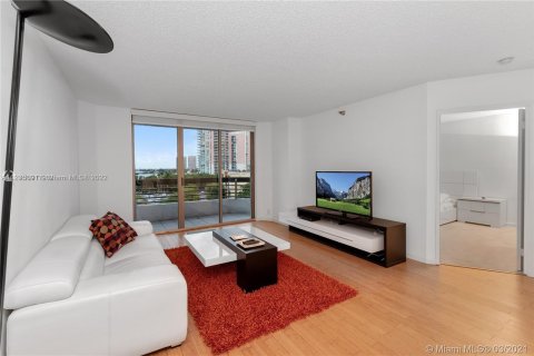 Condominio en venta en Aventura, Florida, 2 dormitorios, 109.72 m2 № 124571 - foto 3