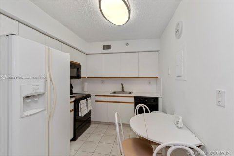 Condominio en venta en Aventura, Florida, 2 dormitorios, 109.72 m2 № 124571 - foto 19