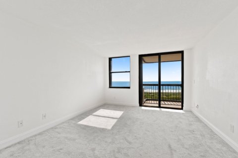 Condominio en venta en Hutchinson Island South, Florida, 2 dormitorios, 112.13 m2 № 1188487 - foto 12