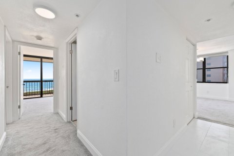 Condominio en venta en Hutchinson Island South, Florida, 2 dormitorios, 112.13 m2 № 1188487 - foto 7