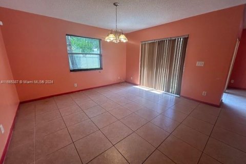 Villa ou maison à vendre à Lauderhill, Floride: 3 chambres, 152.82 m2 № 1377677 - photo 5