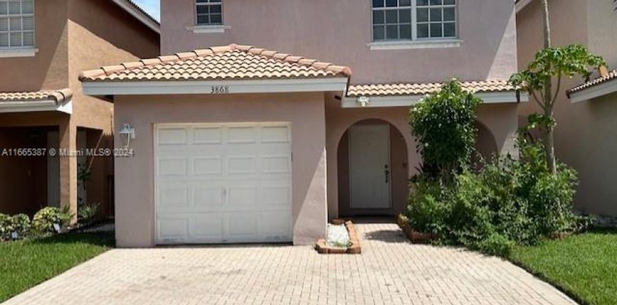 Casa en Lauderhill, Florida 3 dormitorios, 152.82 m2 № 1377677