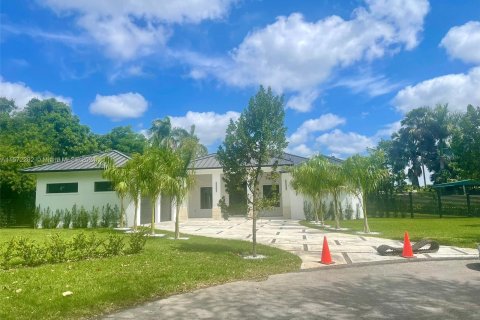 Купить виллу или дом в Хомстед, Флорида 4 спальни, 333.52м2, № 1128596 - фото 2