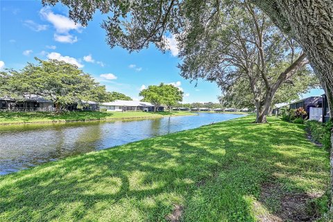 Villa ou maison à vendre à Boca Raton, Floride: 2 chambres, 107.95 m2 № 1385704 - photo 2