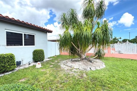 Villa ou maison à vendre à Hialeah, Floride: 3 chambres, 149.39 m2 № 1385742 - photo 26