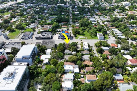 Commercial property in Miami, Florida № 180437 - photo 28