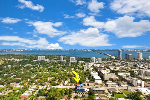 Commercial property in Miami, Florida № 180437 - photo 6