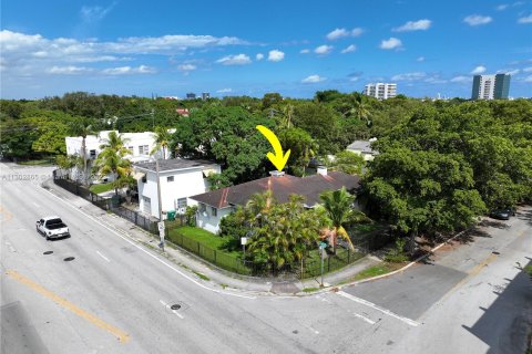 Commercial property in Miami, Florida № 180437 - photo 29