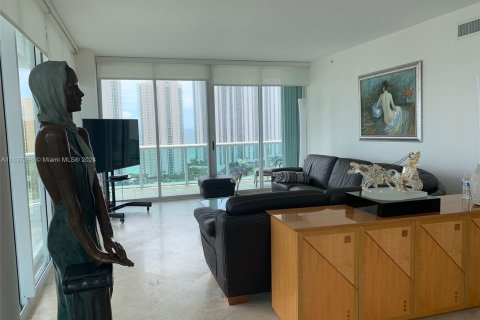 Condo in Sunny Isles Beach, Florida, 4 bedrooms  № 1315670 - photo 19