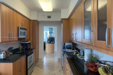 Condo in Sunny Isles Beach, Florida, 4 bedrooms  № 1315670 - photo 16