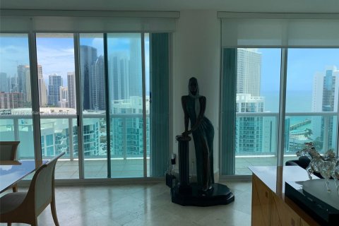 Condo in Sunny Isles Beach, Florida, 4 bedrooms  № 1315670 - photo 14