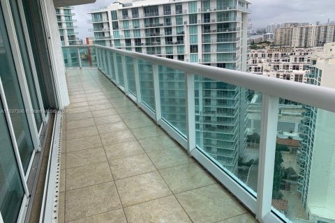 Condo in Sunny Isles Beach, Florida, 4 bedrooms  № 1315670 - photo 10