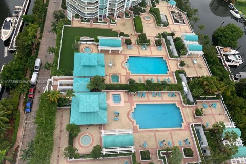 Condo in Sunny Isles Beach, Florida, 4 bedrooms  № 1315670 - photo 30