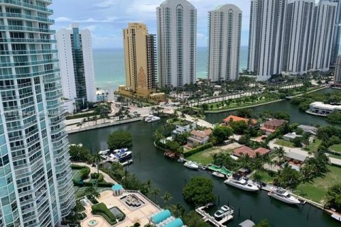 Copropriété à vendre à Sunny Isles Beach, Floride: 4 chambres, 221.48 m2 № 1315670 - photo 2