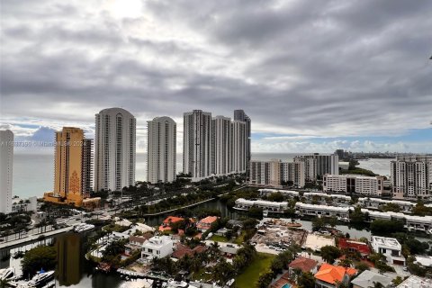 Copropriété à vendre à Sunny Isles Beach, Floride: 4 chambres, 221.48 m2 № 1315670 - photo 3