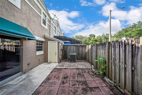 Townhouse in Cooper City, Florida 3 bedrooms, 135.54 sq.m. № 1315632 - photo 27