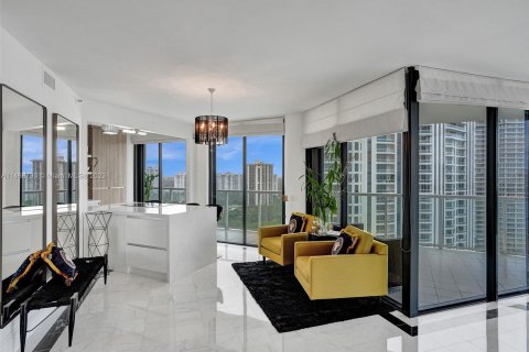 Condominio en venta en Aventura, Florida, 2 dormitorios, 196.95 m2 № 780351 - foto 16