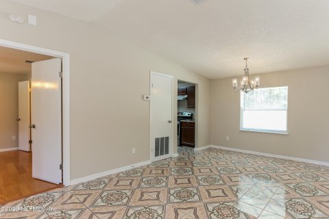 Villa ou maison à louer à Jacksonville, Floride: 4 chambres, 123.19 m2 № 868079 - photo 3