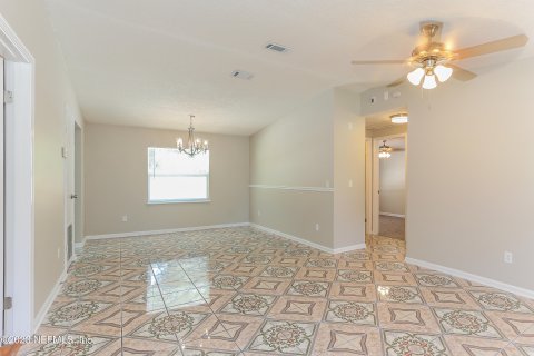 Villa ou maison à louer à Jacksonville, Floride: 4 chambres, 123.19 m2 № 868079 - photo 5