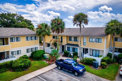 Villa ou maison à louer à Jacksonville, Floride: 3 chambres, 183.85 m2 № 868108 - photo 2