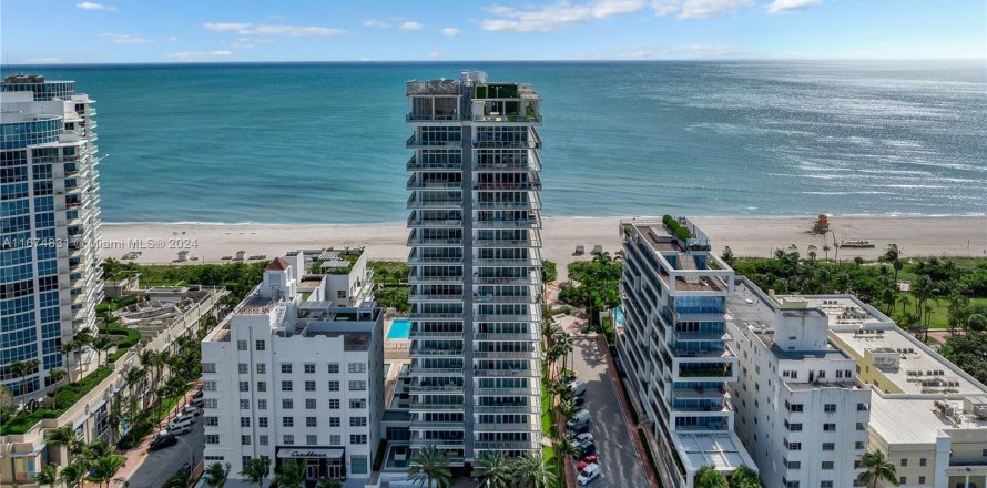 Condo in Miami Beach, Florida, 2 bedrooms  № 1401155