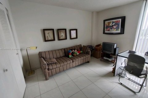 Condominio en venta en Aventura, Florida, 2 dormitorios, 105.17 m2 № 919520 - foto 10