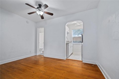 Apartamento en alquiler en Saint Petersburg, Florida, 1 dormitorio, 46.45 m2 № 1347197 - foto 8