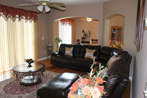 Casa en venta en Apopka, Florida, 5 dormitorios, 313.27 m2 № 1400702 - foto 12