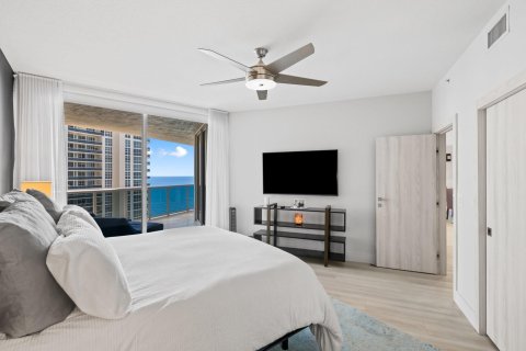 Condo in Fort Lauderdale, Florida, 2 bedrooms  № 1175036 - photo 15