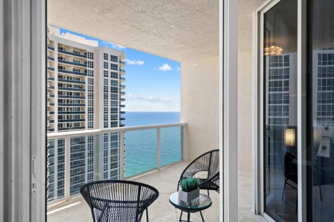 Condo in Fort Lauderdale, Florida, 2 bedrooms  № 1175036 - photo 7