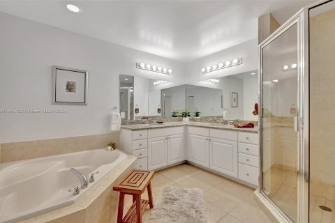 Copropriété à vendre à Aventura, Floride: 2 chambres, 119.84 m2 № 1401693 - photo 29