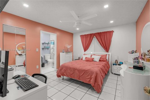 Villa ou maison à vendre à Miami, Floride: 3 chambres, 109.72 m2 № 1401695 - photo 14