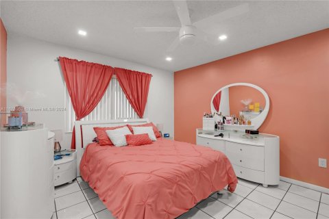 Villa ou maison à vendre à Miami, Floride: 3 chambres, 109.72 m2 № 1401695 - photo 13