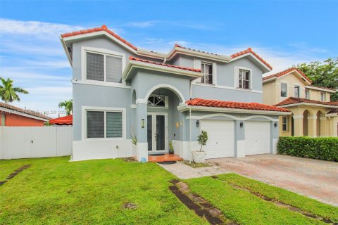 Casa en venta en Miami, Florida, 4 dormitorios, 180.23 m2 № 1401696 - foto 2