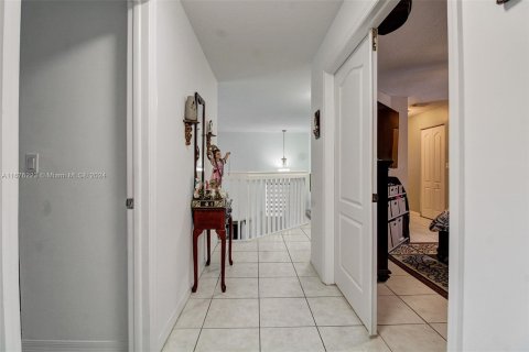 Villa ou maison à vendre à Miami, Floride: 4 chambres, 180.23 m2 № 1401696 - photo 27