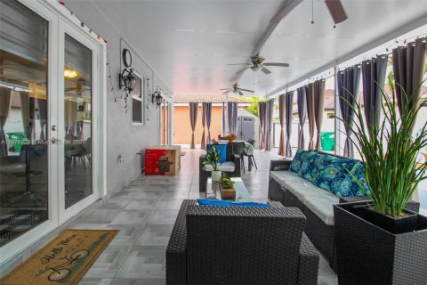 Casa en venta en Miami, Florida, 4 dormitorios, 180.23 m2 № 1401696 - foto 15