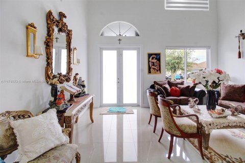 Villa ou maison à vendre à Miami, Floride: 4 chambres, 180.23 m2 № 1401696 - photo 3