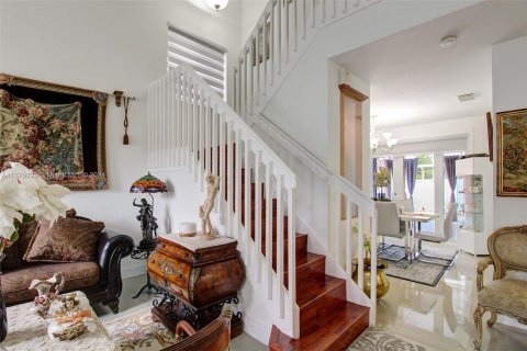 Casa en venta en Miami, Florida, 4 dormitorios, 180.23 m2 № 1401696 - foto 7