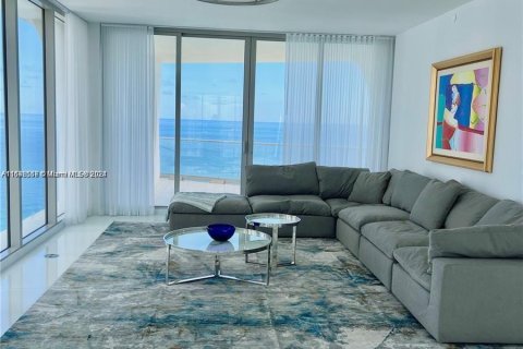 Condo in Sunny Isles Beach, Florida, 4 bedrooms  № 1321175 - photo 2