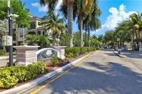 Copropriété à vendre à Coral Springs, Floride: 3 chambres, 126.07 m2 № 1152059 - photo 1