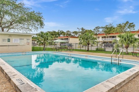 Condominio en venta en Fort Lauderdale, Florida, 1 dormitorio, 60.39 m2 № 544912 - foto 3