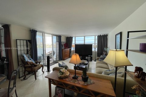 Condominio en venta en Aventura, Florida, 2 dormitorios, 149.11 m2 № 1306482 - foto 9