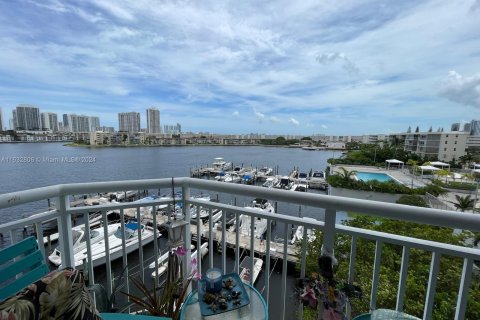 Copropriété à vendre à Aventura, Floride: 2 chambres, 149.11 m2 № 1306482 - photo 19