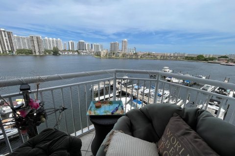 Condominio en venta en Aventura, Florida, 2 dormitorios, 149.11 m2 № 1306482 - foto 25