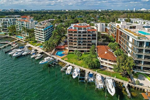 Copropriété à louer à Miami, Floride: 2 chambres, 142.88 m2 № 1370413 - photo 29