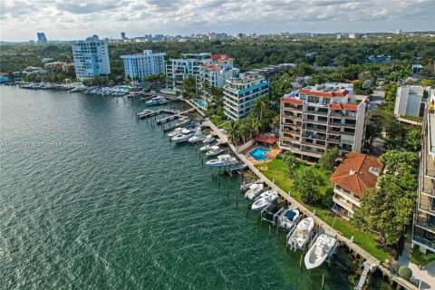 Copropriété à louer à Miami, Floride: 2 chambres, 142.88 m2 № 1370413 - photo 30