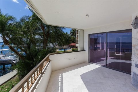 Condo in Miami, Florida, 2 bedrooms  № 1370413 - photo 4