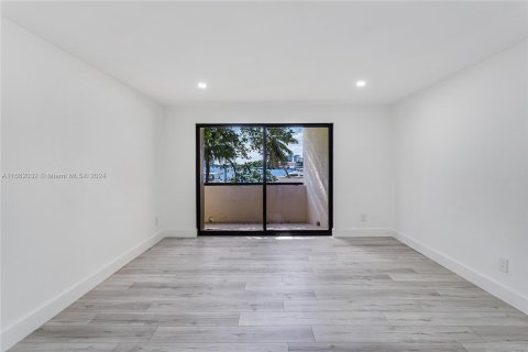 Condominio en alquiler en Miami, Florida, 2 dormitorios, 142.88 m2 № 1370413 - foto 21