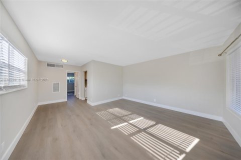 Copropriété à louer à Boynton Beach, Floride: 1 chambre, 57.04 m2 № 1370373 - photo 13