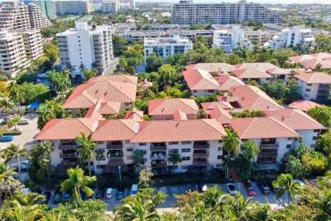 Condominio en venta en Key Biscayne, Florida, 2 dormitorios, 134.71 m2 № 866036 - foto 26